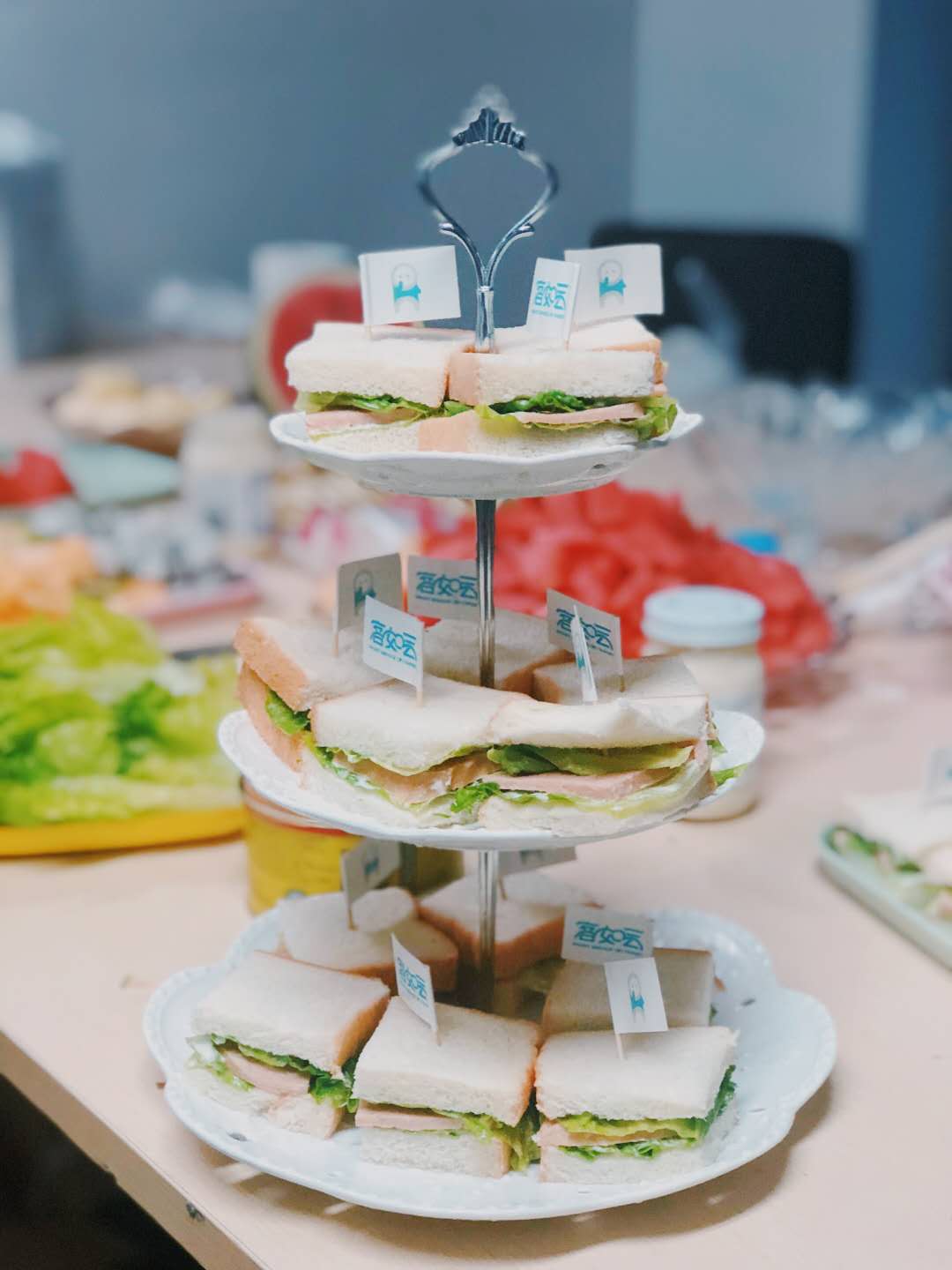 客如云中山正在寻找您