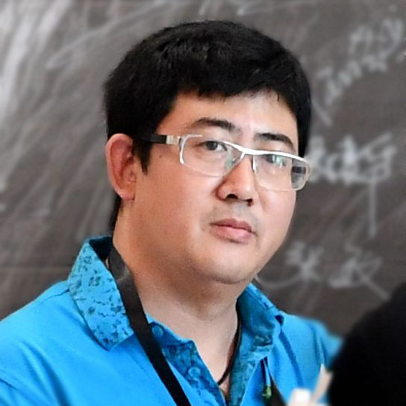 秘书长 徐平凡 中国建筑学会室内设计分会 宜昌专业委员会主任 李泰山