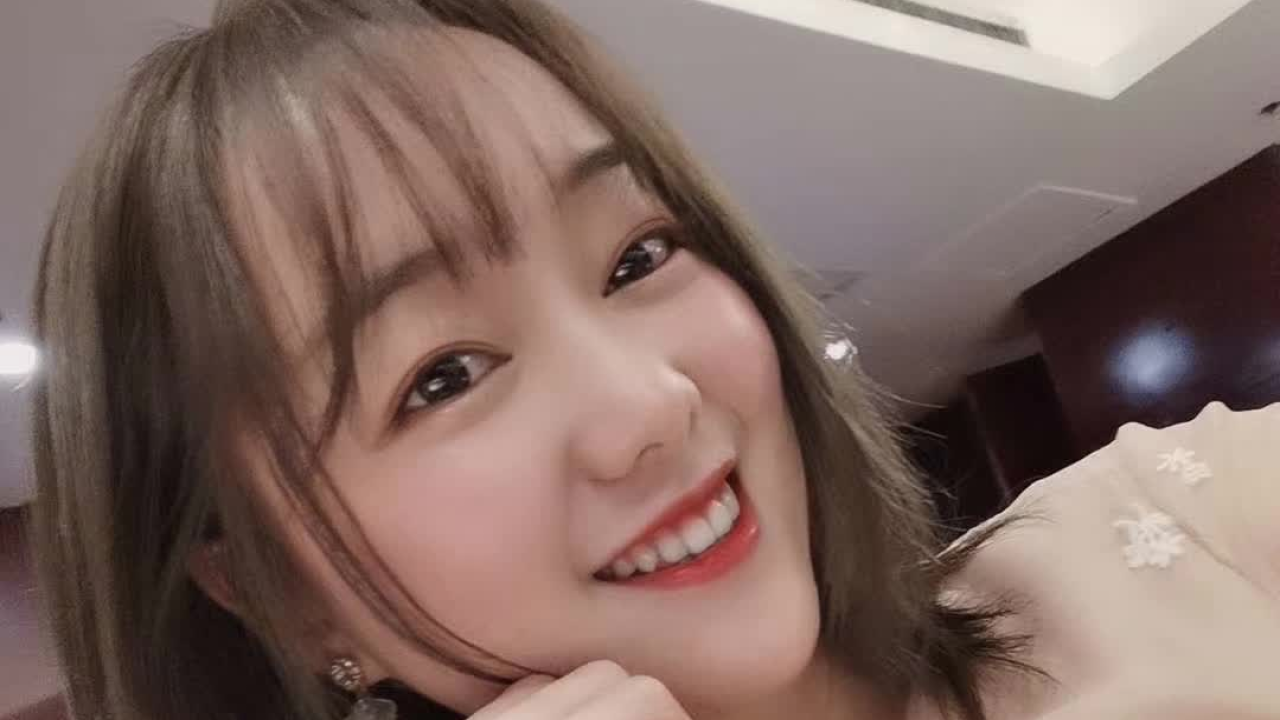 珍珍女神，節(jié)日快樂