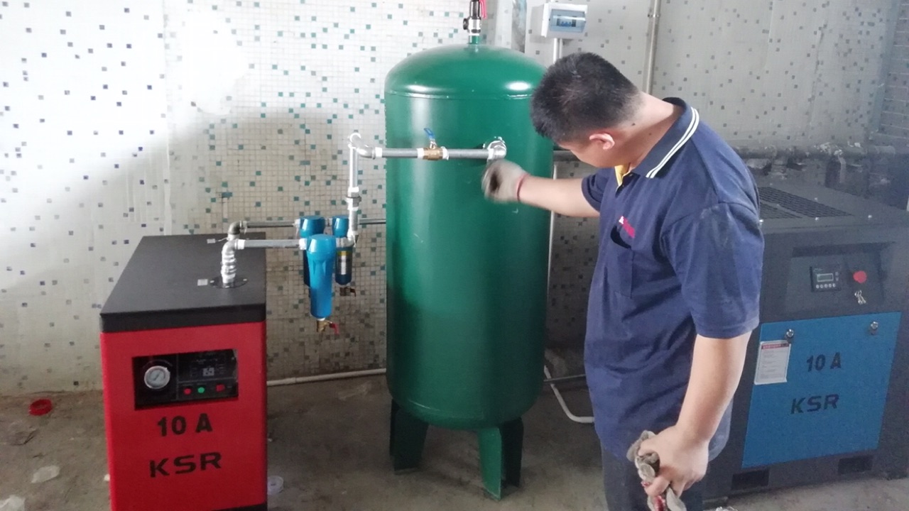 10P永磁變頻空壓機工作現(xiàn)場