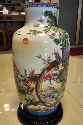 琺瑯彩百鳥朝鳳瓶