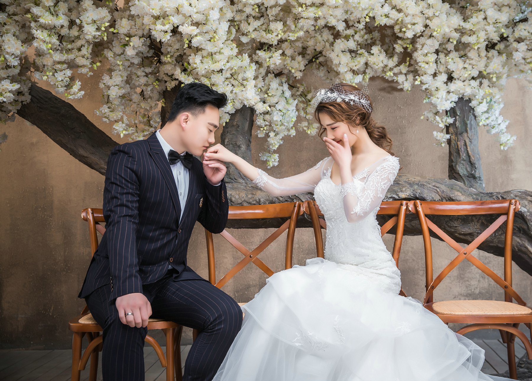 姚远&黄亚丽结婚邀请函_微信微画报- 兔展h5作品