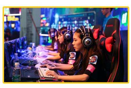 四月上,首届ew动漫电竞嘉年华即将拉开帷幕_微场景创作- 兔展h5作品