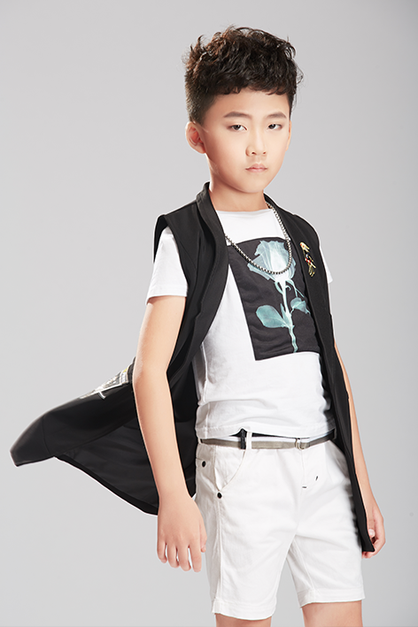 kids model studio  璀璨童星 / 模卡定制  · 孙冯俊杰 · trendy