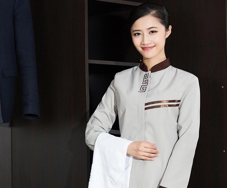 要求女性,高中以上学历,能熟练运用电脑,身高在158cm以上,形象端正