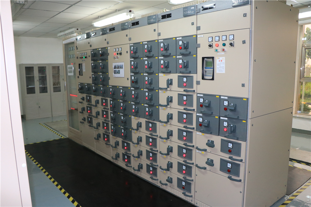 平度隆鑫风电场继电保护室