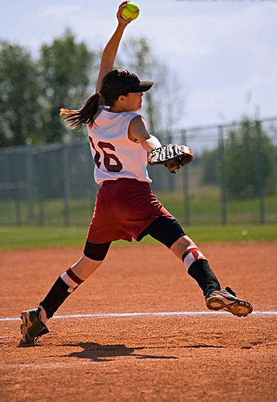 传球练习: 对传球 垫步传球 垫步长距离传球.